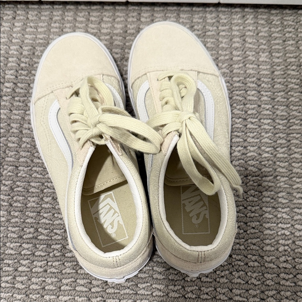 Vans Cream and White Casual Sneakers - Picture 6 of 6